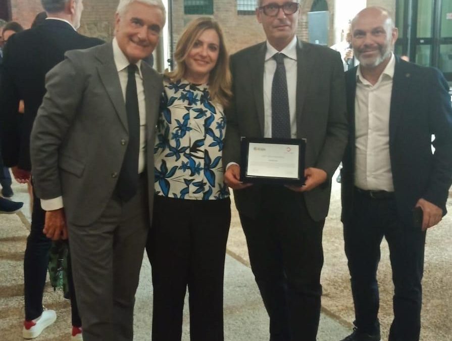 Hydrolab Srl di Ferrandina insignita dalla Fiera Remtech Expo del premio Anniversary per i 20 anni di attività